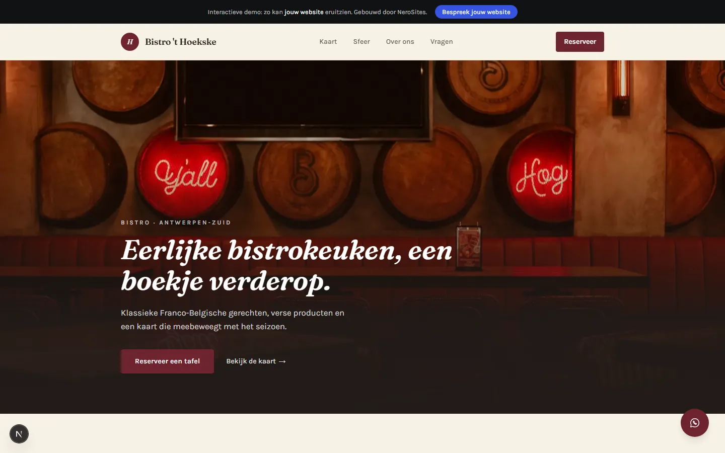 Screenshot van de interactieve demo-website voor Bistro 't Hoekske: warm bordeaux ontwerp met crème en charcoal accenten